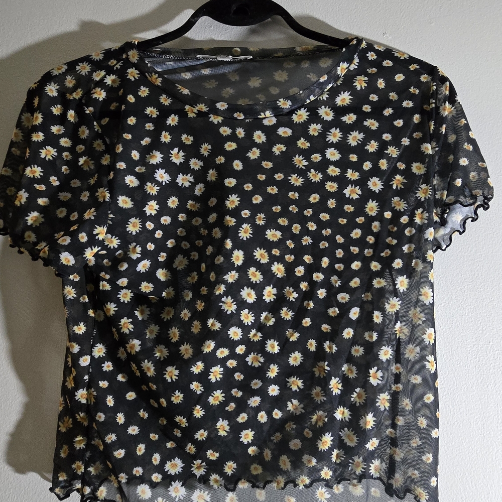 Gaze Black Daisy Mesh Crop Top